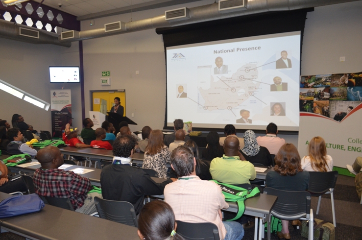 2013-gallery - DSC_1043.jpg